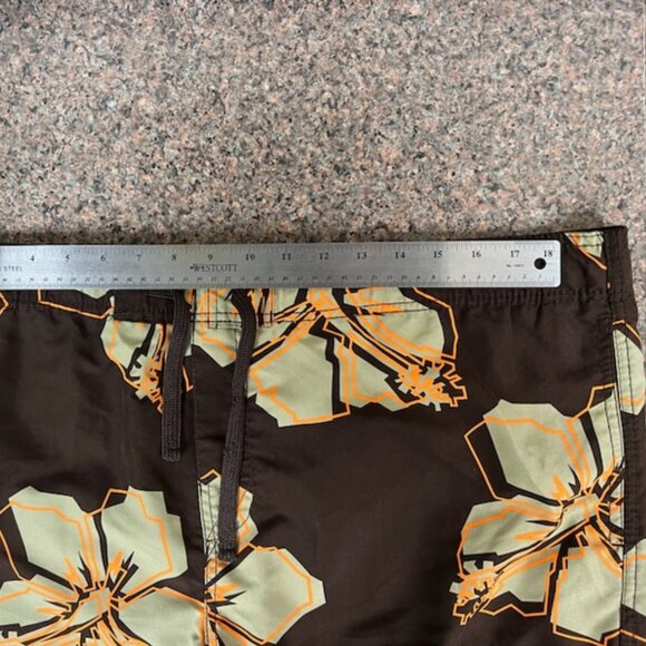 Men's board shorts with liner - Picture 8 of 10